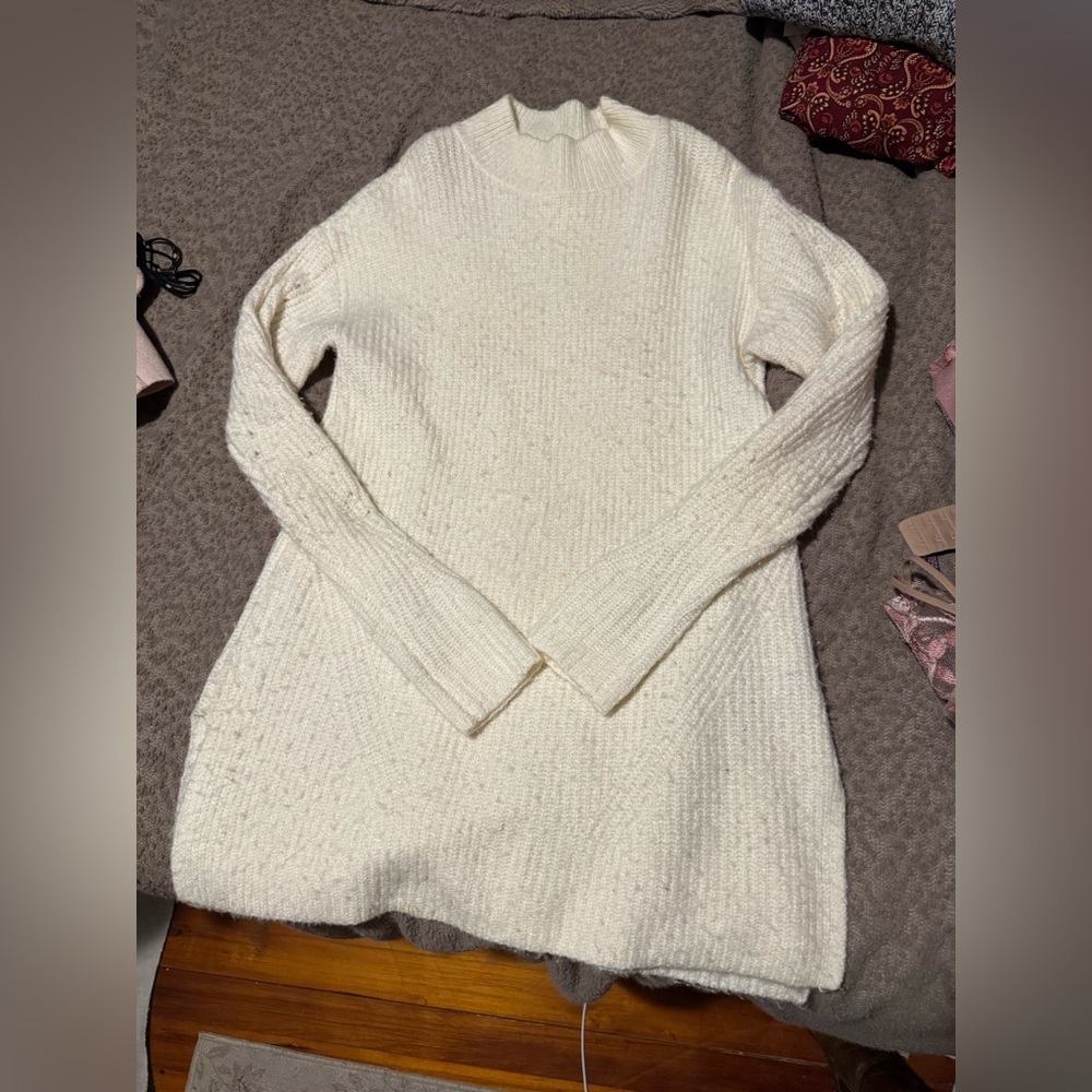 Old Navy Cream Turtleneck Sweater